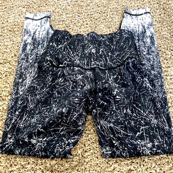 Lululemon Wunder Under sz 6 Like New!!🔥 - Picture 4 of 6